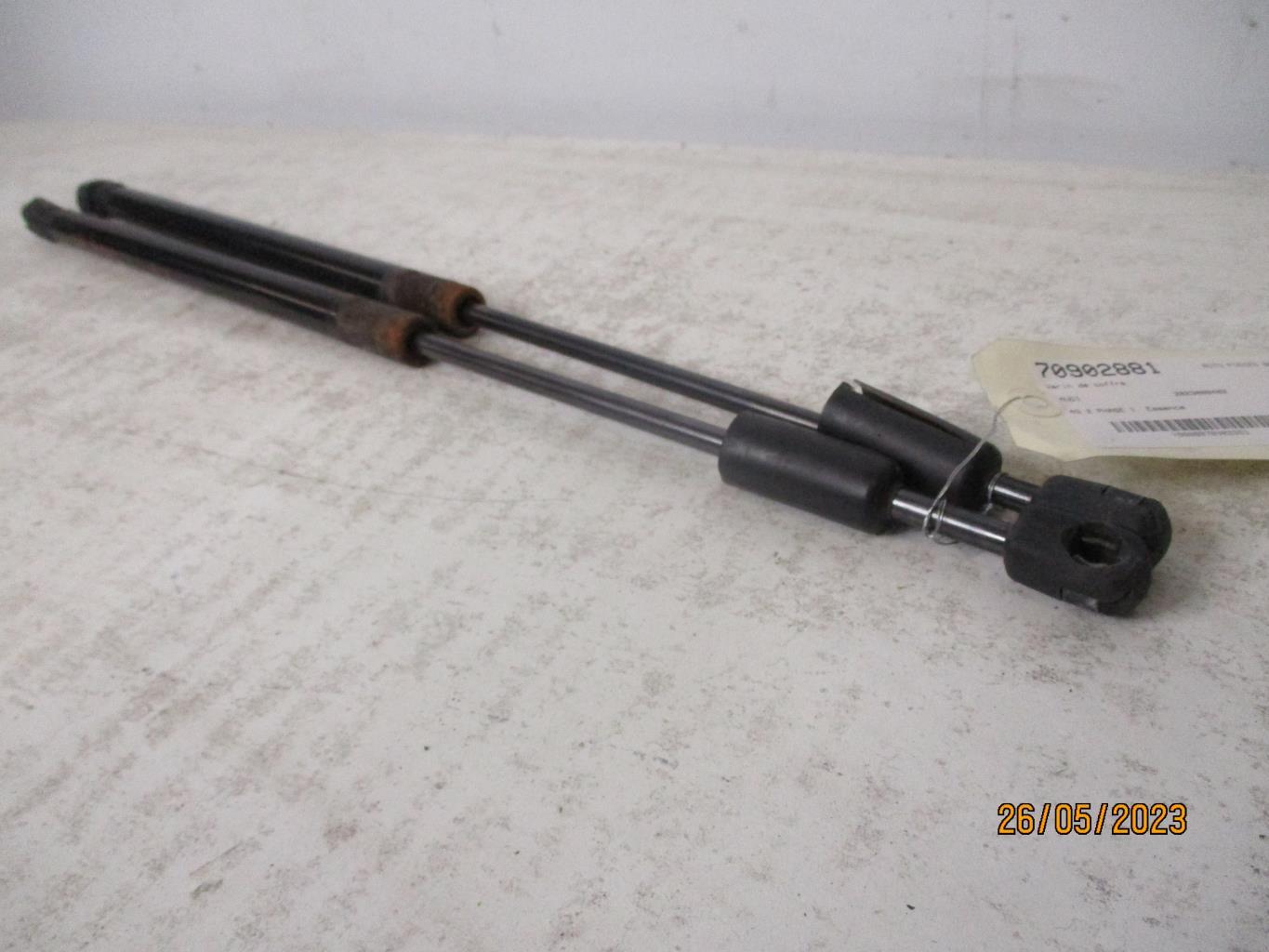Verin de coffre AUDI A3 2 PHASE 1 Essence - 1