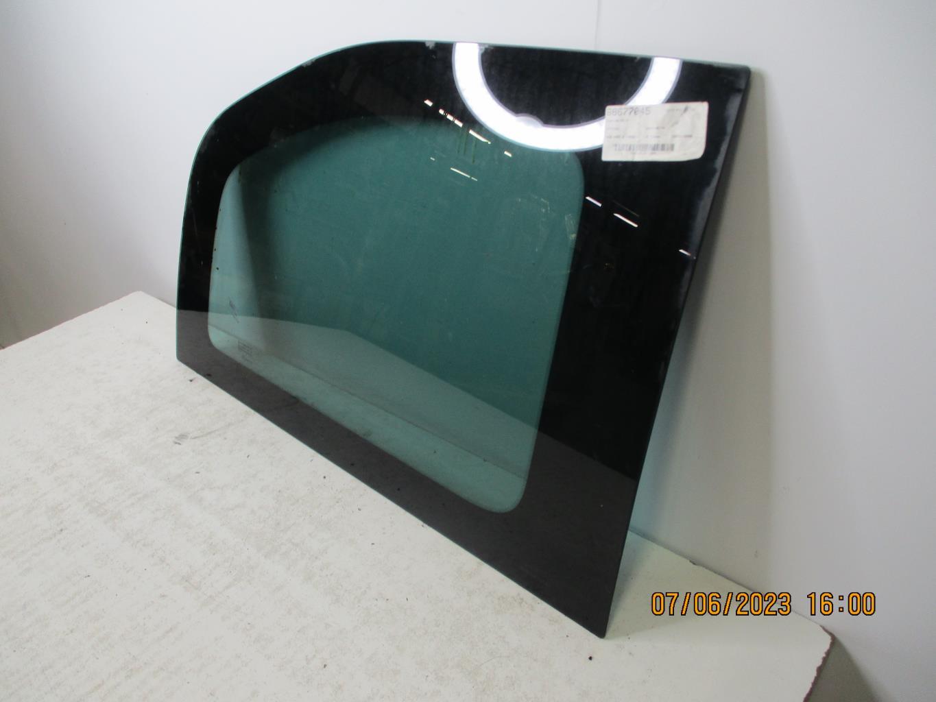 Ventanilla triangular trasera derecha CITROEN BERLINGO 2 PHASE 1 Diésel - 1