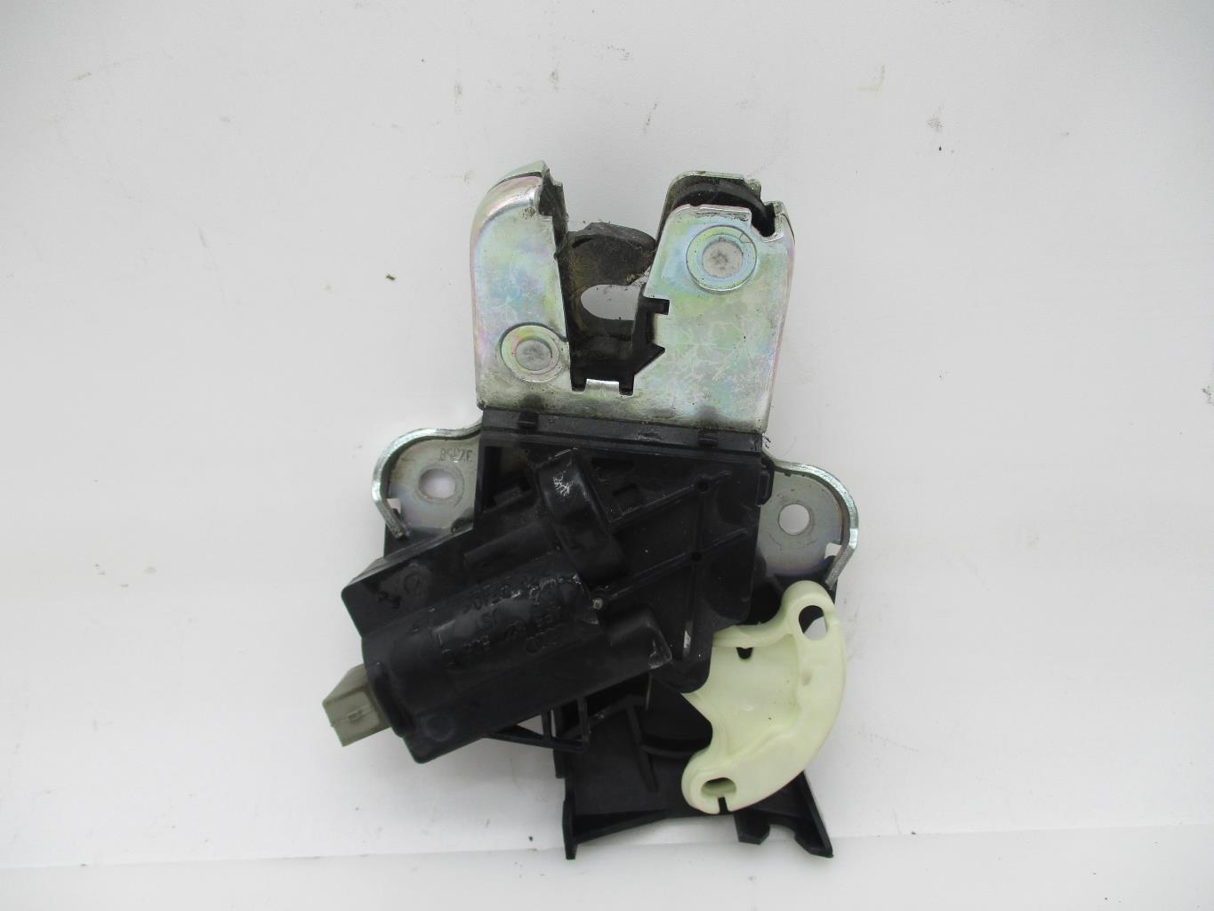 Fermeture centralisee coffre AUDI A4 3 PHASE 1 Diesel - 1
