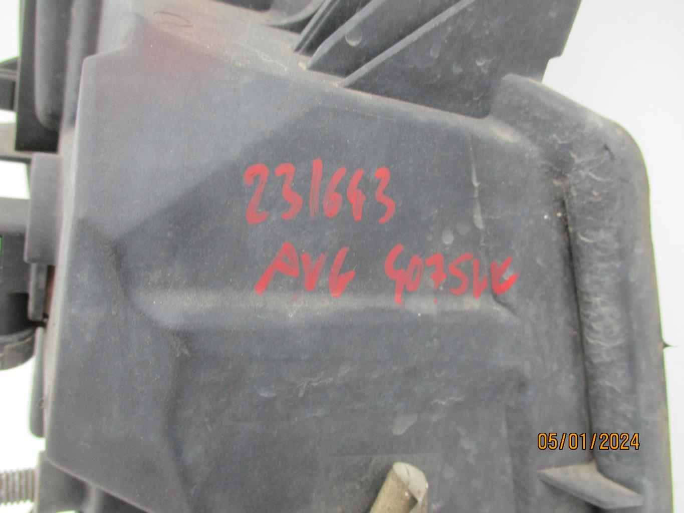 Fendinebbia sinistro (luce) PEUGEOT 407 PHASE 1 BREAK Gasolina - 1