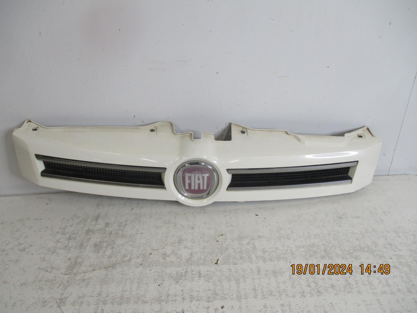 Calandre FIAT PANDA 2 PHASE 2 Essence - 1
