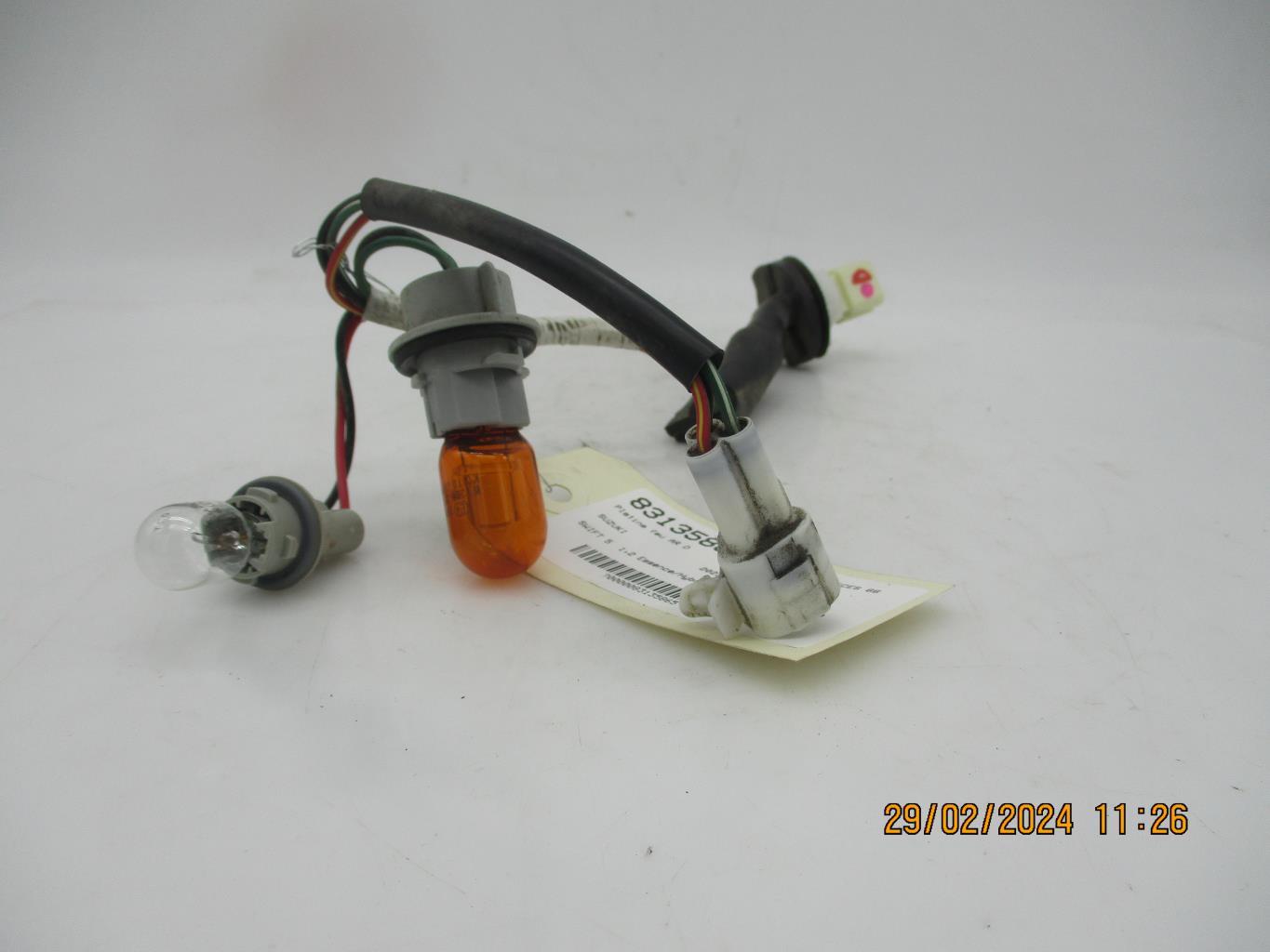 Base portalampade fanale posteriore destro SUZUKI SWIFT 5 Gasolina/Híbrido - 1