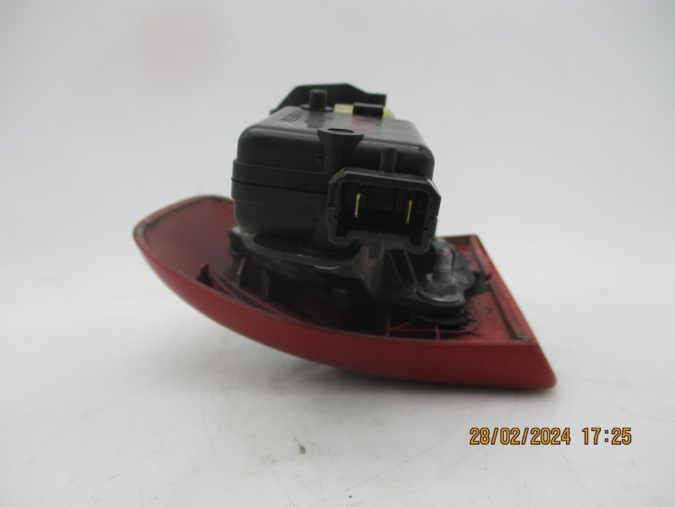 Bouton de coffre RENAULT CLIO 2 CAMPUS PHASE 1 Diesel - 1