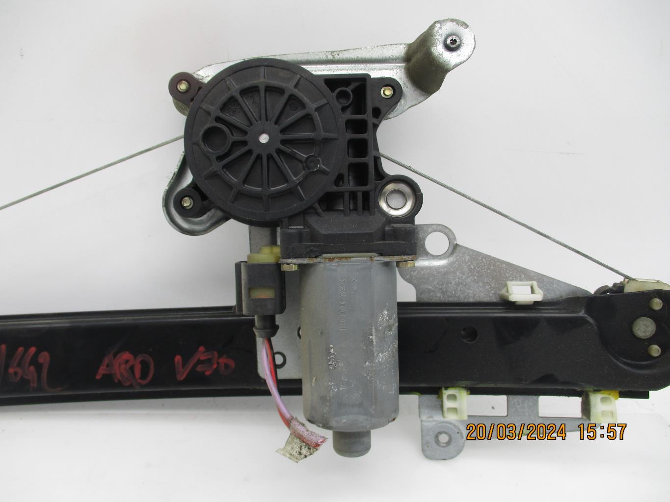 Alzacristalli elettrico posteriore destro VOLVO V 70 1 PHASE 2 BREAK Diésel - 1