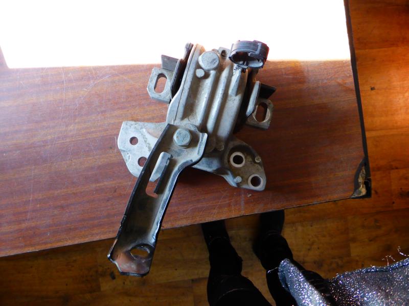 Support moteur PEUGEOT 407 PHASE 1 Diesel - 1