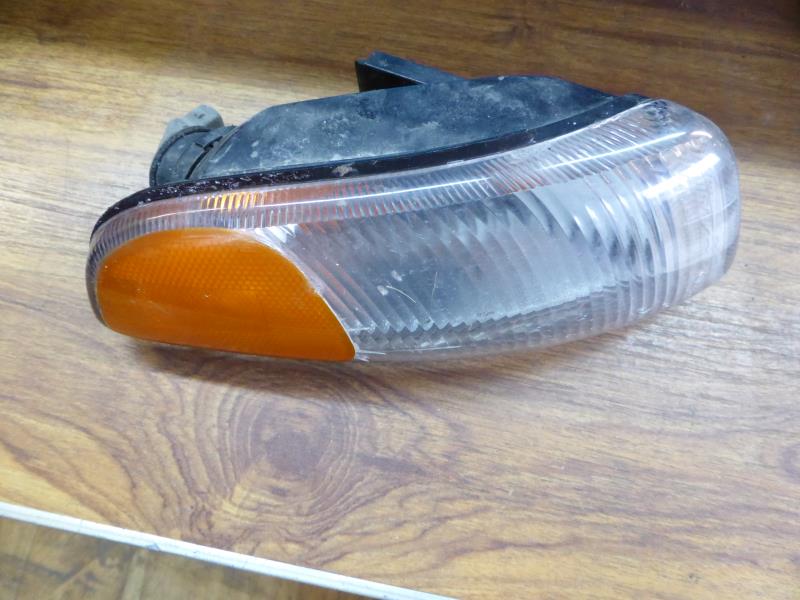 Optique avant secondaire droit (feux)(clignotant) CHRYSLER VISION Essence - 1