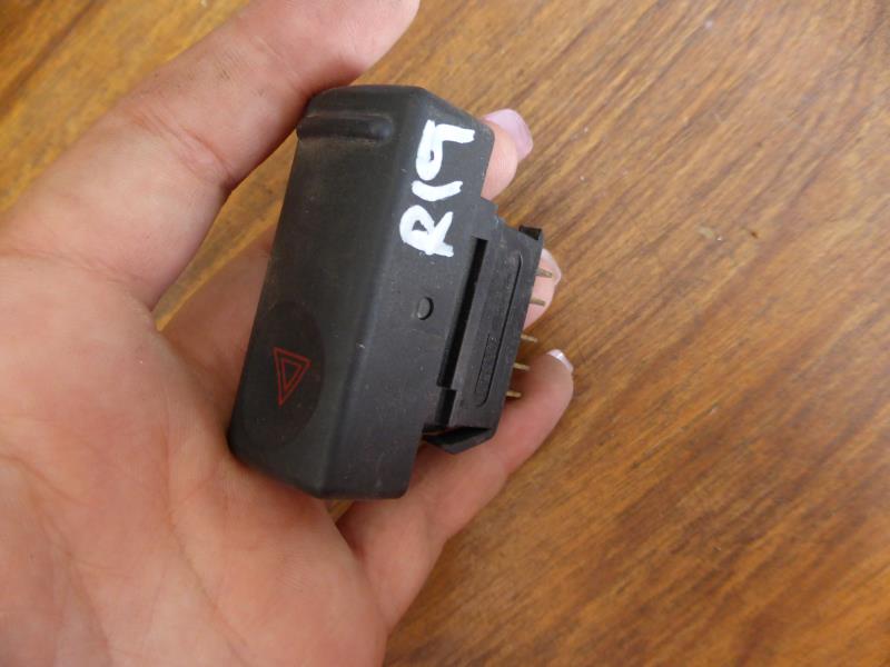 Bouton de warning RENAULT R19  - 1