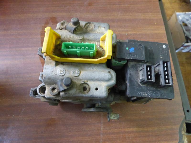Bloc ABS (freins anti-blocage) CITROEN EVASION PHASE 1 Diesel - 1