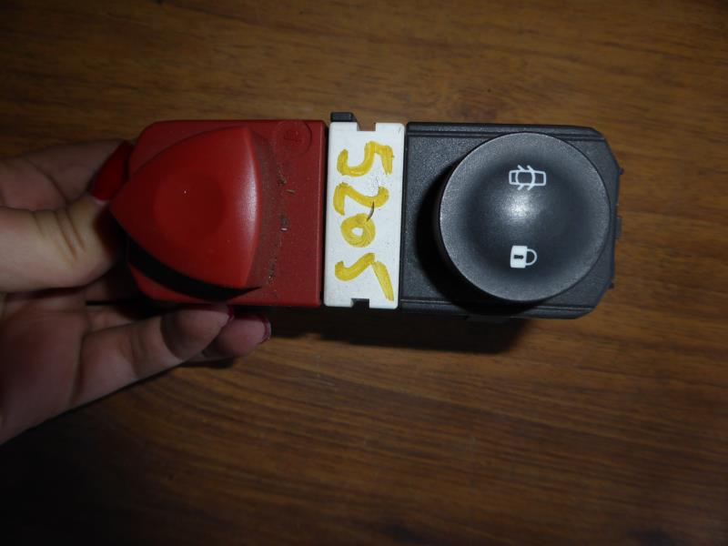 Bouton de warning RENAULT GRAND SCENIC 2 PHASE 2 Diesel - 1