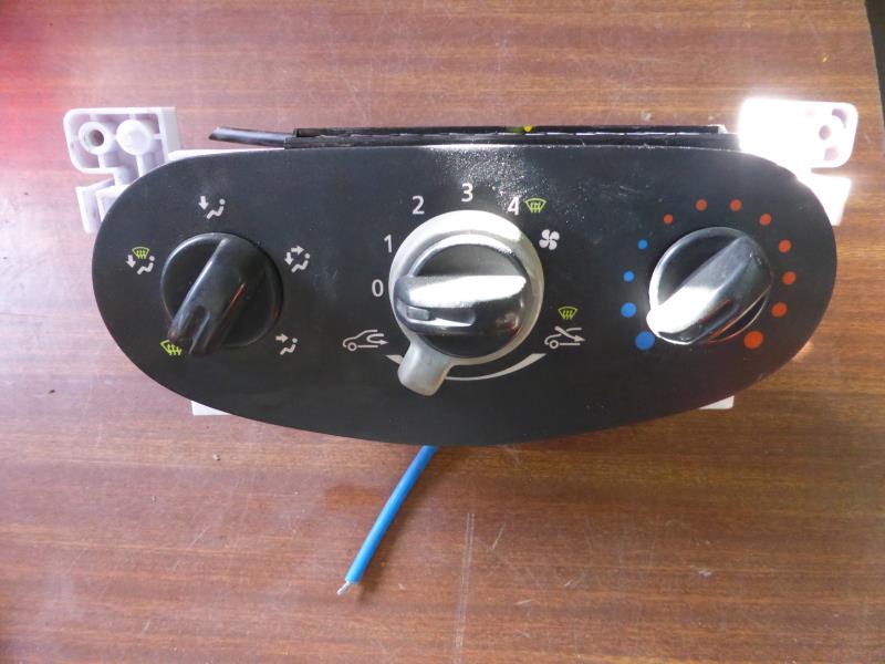 Commande chauffage DACIA SANDERO 1 Essence/GPL - 1