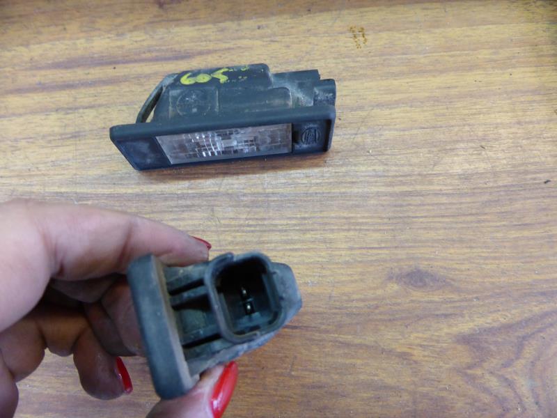 Eclairage de plaque PEUGEOT 607 PHASE 1 Diesel - 1