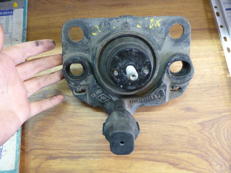 Support moteur droit RENAULT CLIO 1 PHASE 3 Essence - 1