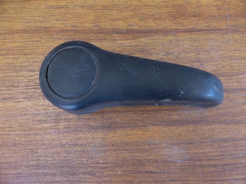 Manivelle de leve vitre PEUGEOT 206  - 1