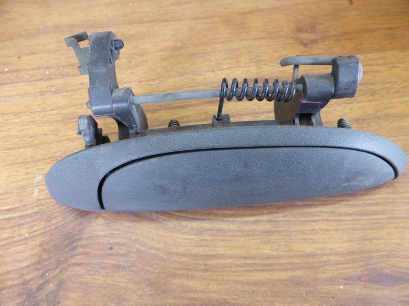 Poignee porte avant droit RENAULT CLIO 2 PHASE 2 Essence - 1