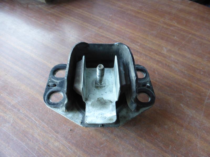 Support moteur droit RENAULT CLIO 1 PHASE 1 Essence - 1