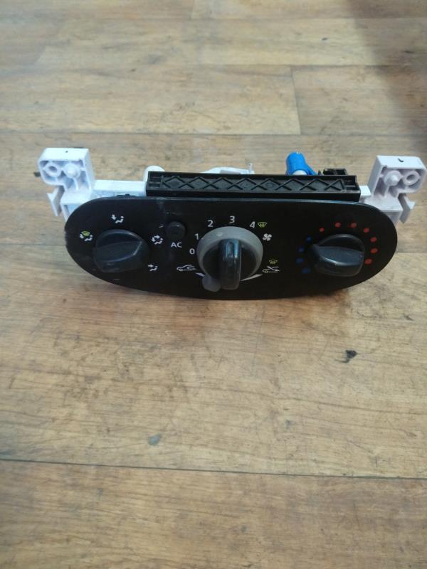 Commande chauffage DACIA SANDERO 1 Essence/GPL - 1