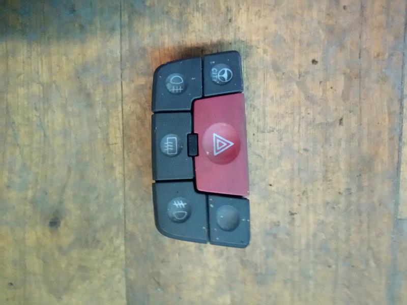 Bouton de warning FIAT PANDA 2 PHASE 1 Essence - 1