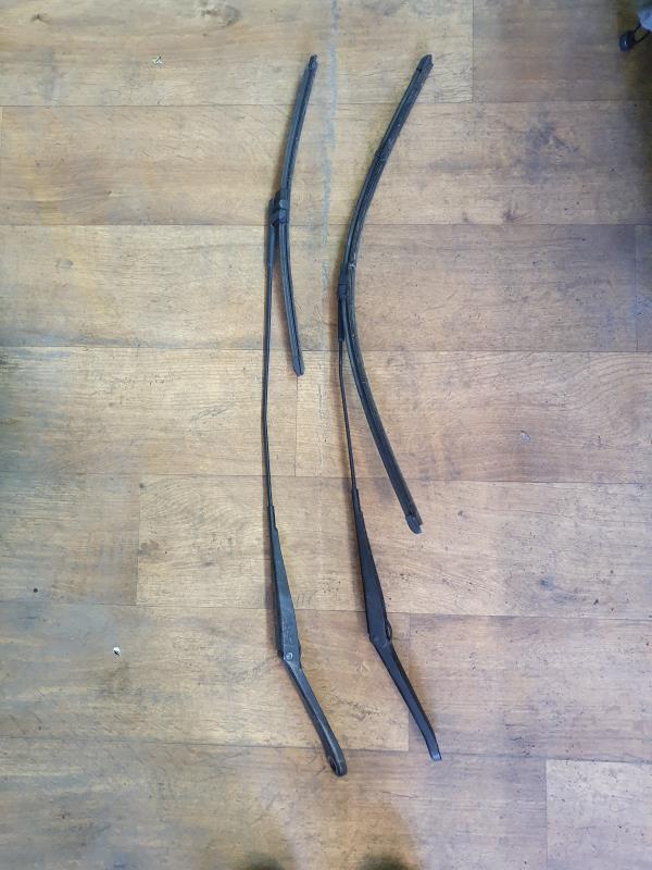 Bras essuie glace avant FORD FOCUS 2 PHASE 1 Diesel - 1