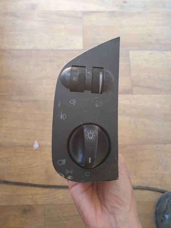 Commande de phare SEAT IBIZA 2 PHASE 2 Essence - 1