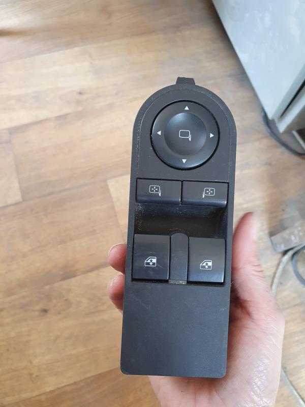 Interrupteur de leve vitre OPEL ASTRA F  - 1
