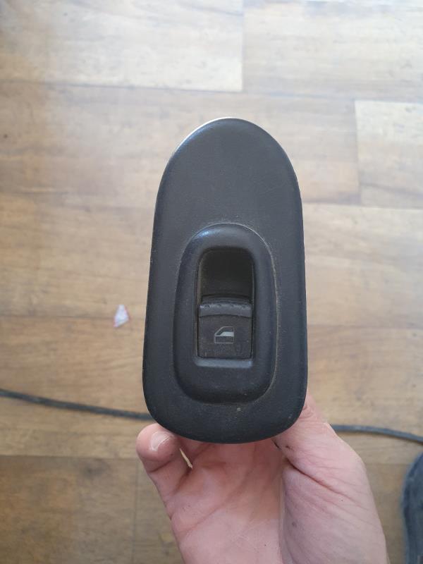 Interrupteur de leve vitre SEAT LEON 3 PHASE 1 Diesel - 1