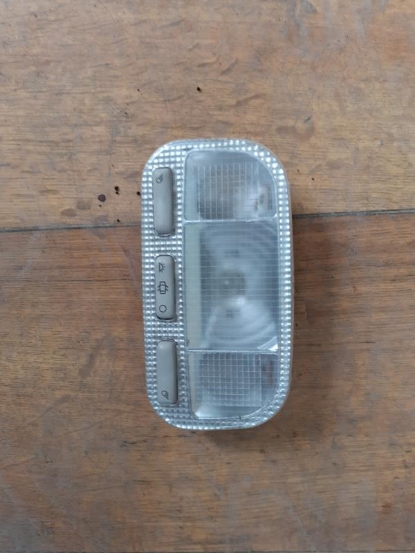 Eclairage de plafonnier PEUGEOT 207 Diesel - 1