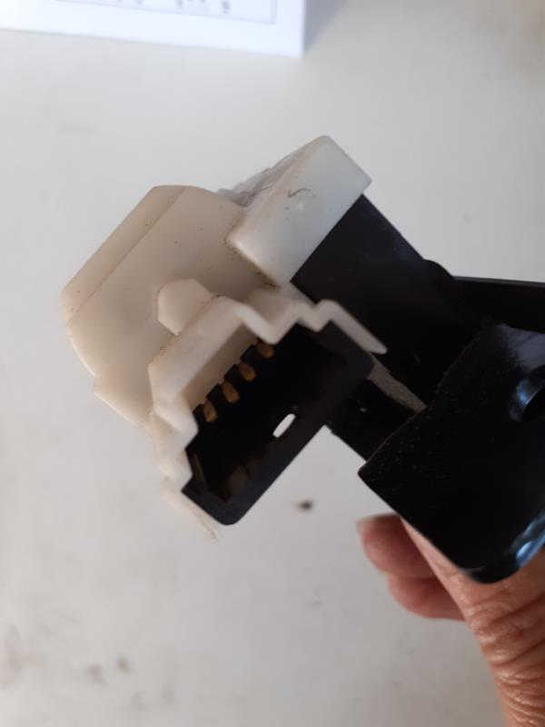 Fermeture centralisee coffre RENAULT MEGANE 1 PHASE 2  - 1