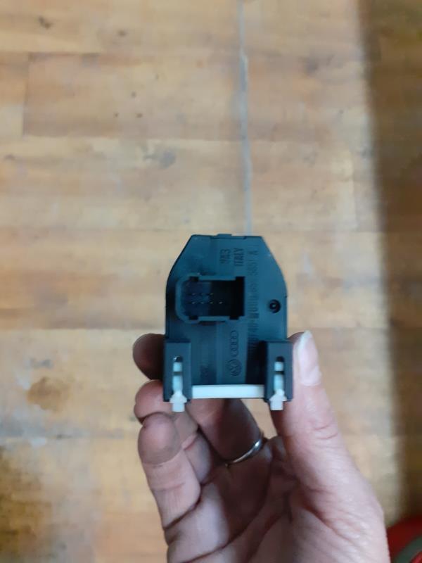 Commande retroviseurs AUDI A3 1 PHASE 2 Diesel - 1