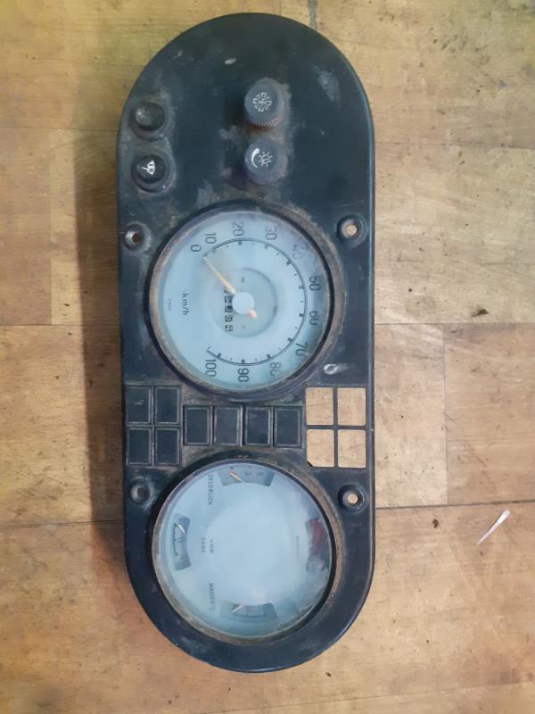 Compteur MERCEDES 408 Diesel - 1