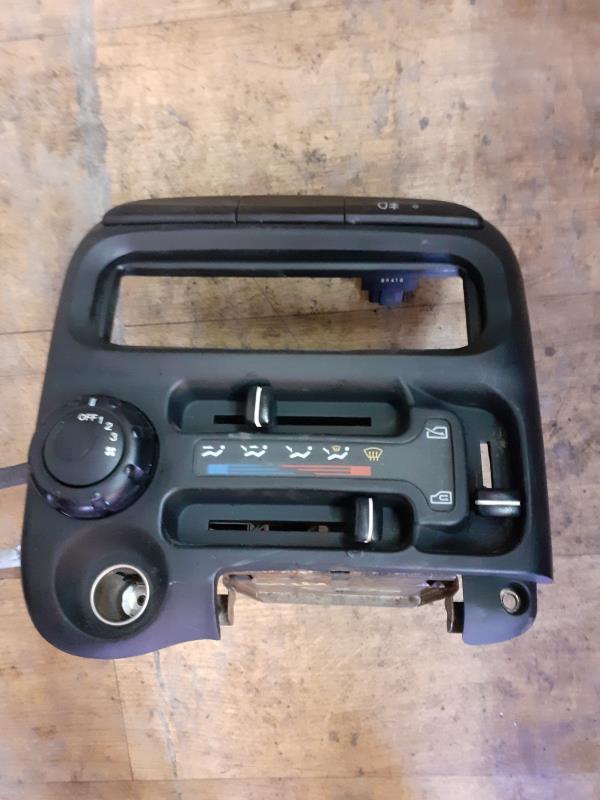 Commande chauffage HYUNDAI ATOS Essence - 1