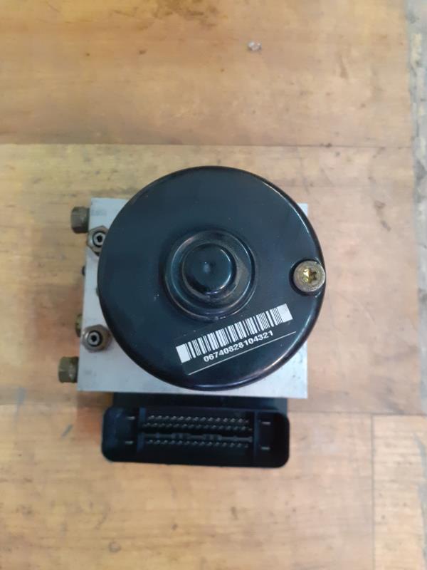 Bloc ABS (freins anti-blocage) CITROEN C5 1 PHASE 1 BREAK Diesel - 1