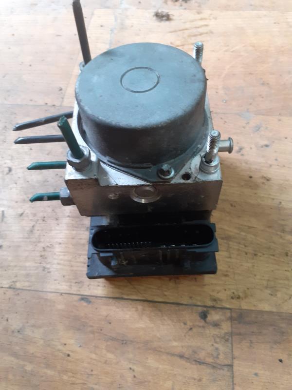 Bloc ABS (freins anti-blocage) RENAULT CLIO 3 PHASE 1 Essence - 1