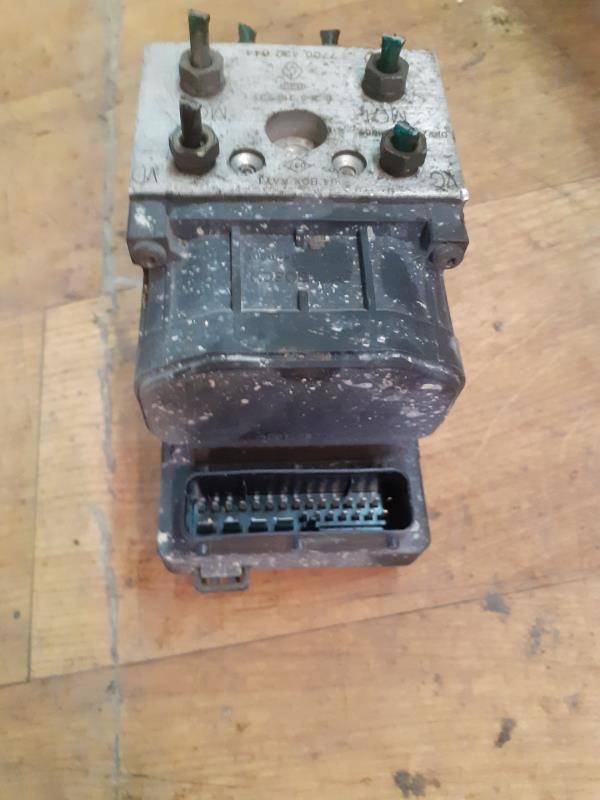 Bloc ABS (freins anti-blocage) RENAULT MEGANE 1 PHASE 2 Diesel - 1