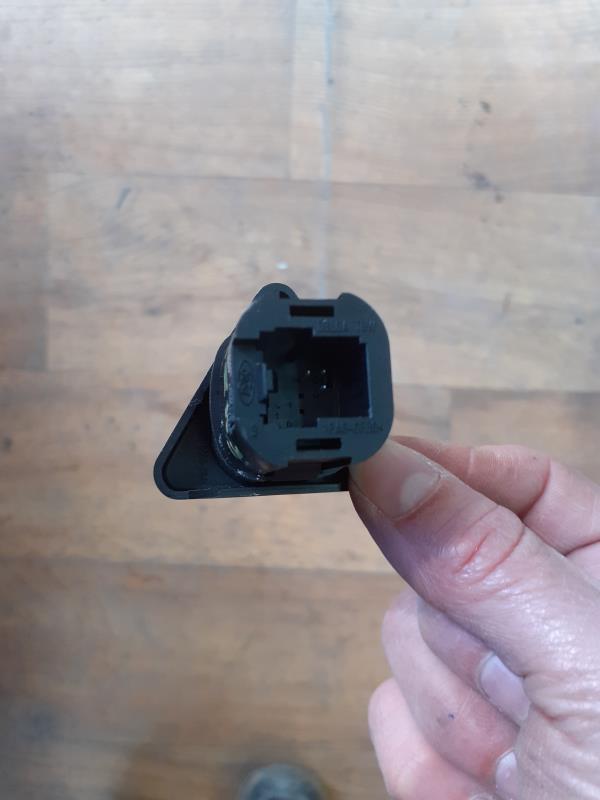 Bouton de warning FORD FUSION  - 1
