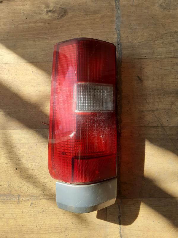 Feu arriere secondaire gauche (feux) VOLVO 850 PHASE 2 BREAK Diesel - 1