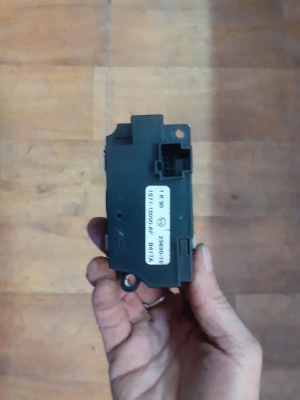 Horloge FORD MONDEO 2 Diesel - 1
