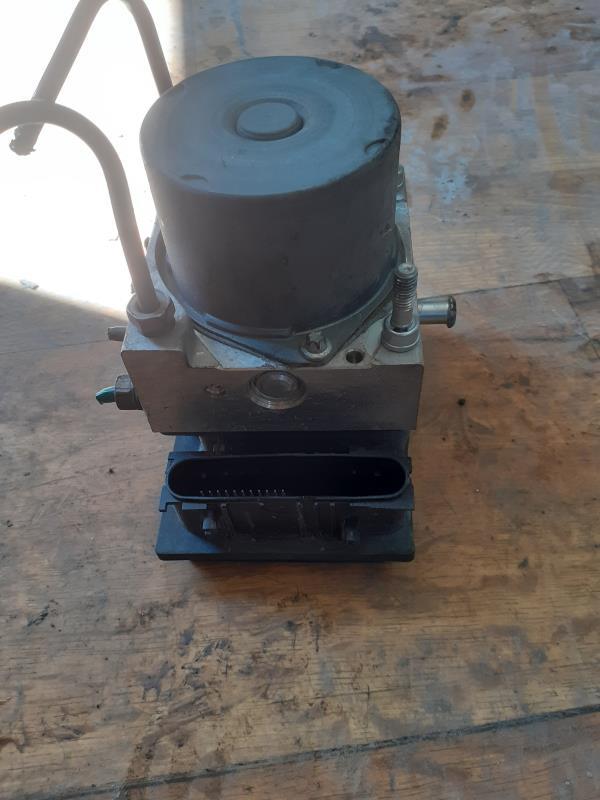Bloc ABS (freins anti-blocage) RENAULT CLIO 2 PHASE 2 Diesel - 1