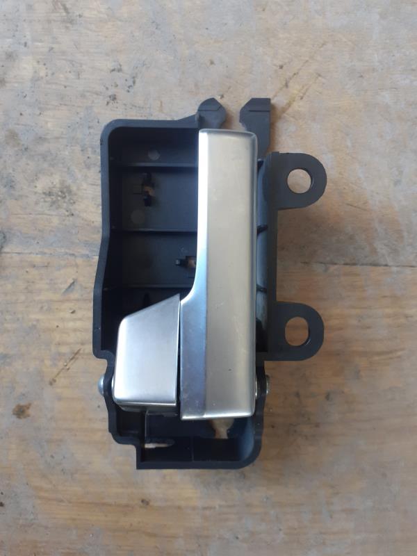 Poignee interieur avant gauche FORD FOCUS 2 PHASE 1 Diesel - 1