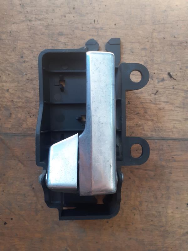 Poignee interieur arriere gauche FORD FOCUS 2 PHASE 2 BREAK Diesel - 1