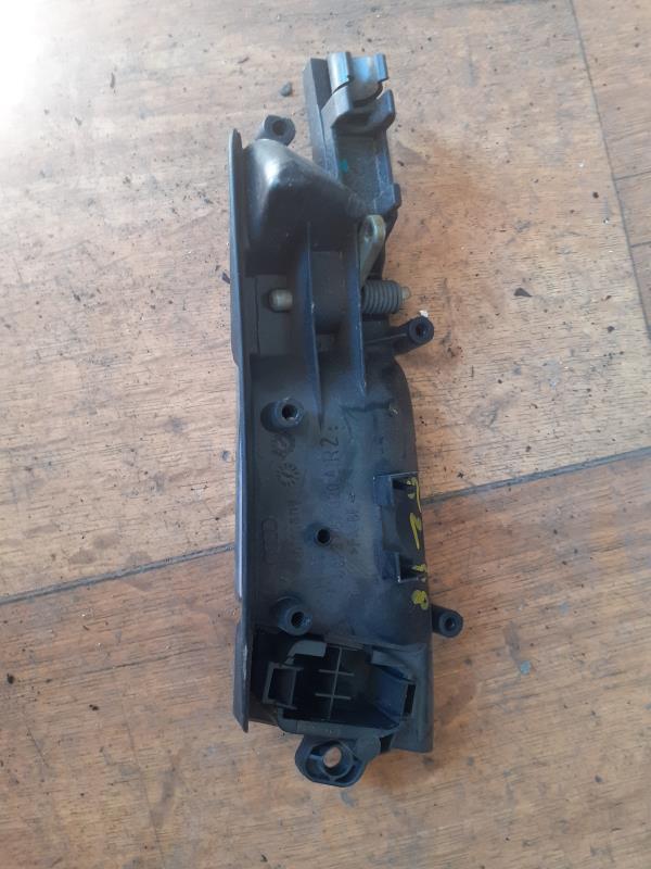 Poignee interieur avant droit AUDI A3 2 PHASE 1 Diesel - 1