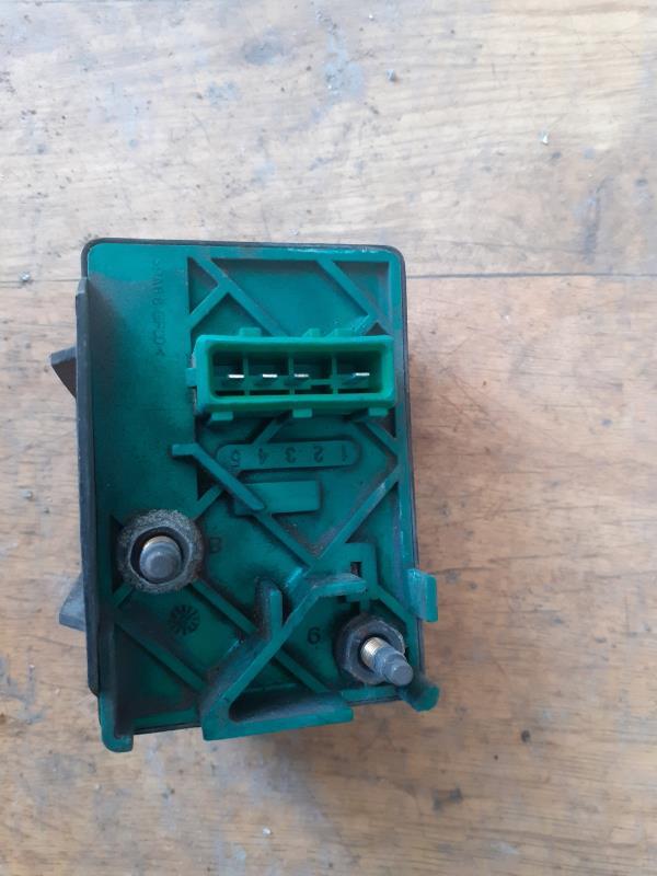Relais de prechauffage PEUGEOT 306  - 1