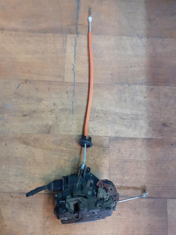 Serrure avant droit AUDI A3 2 PHASE 1 Diesel - 1