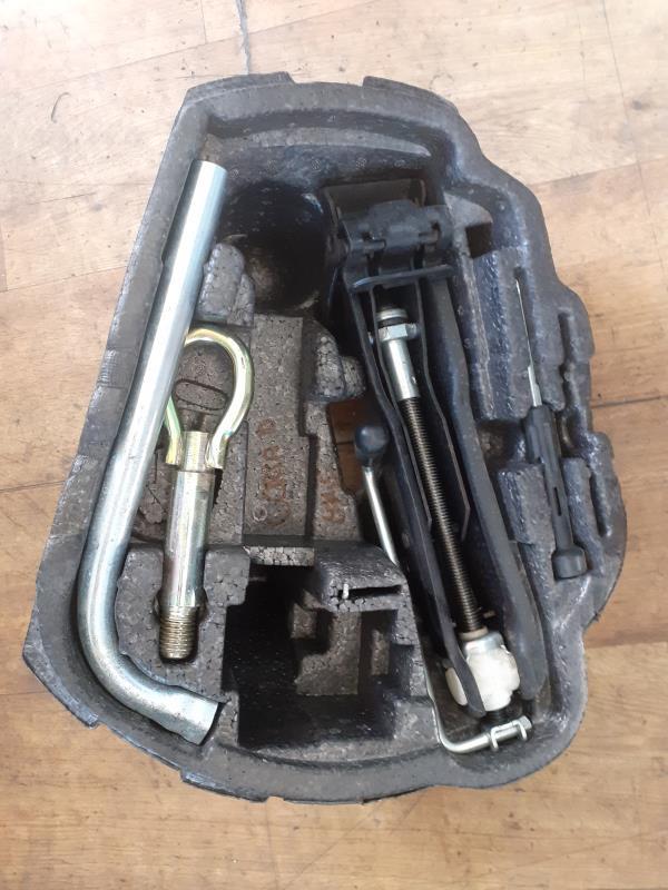 Cric (Ensemble depannage) OPEL CORSA D PHASE 1 Diesel - 1
