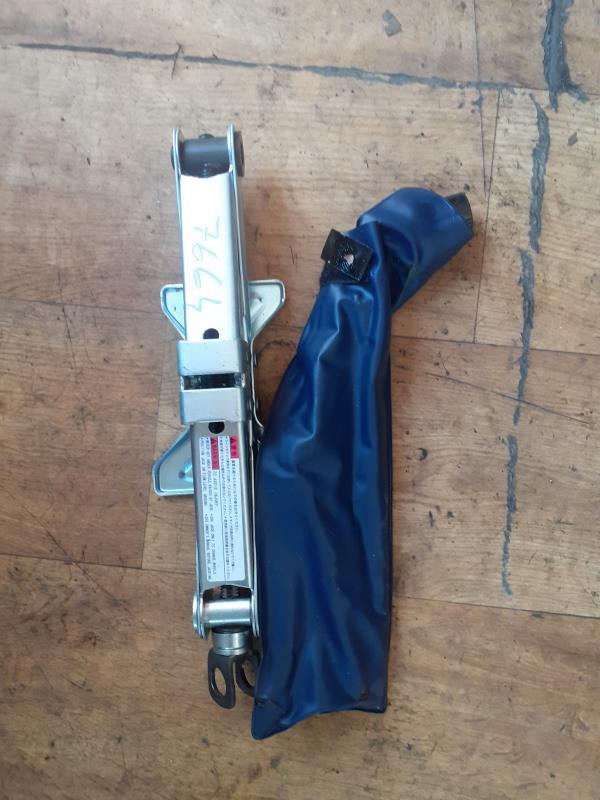 Cric (Ensemble depannage) SUZUKI SWIFT 3 Diesel - 1