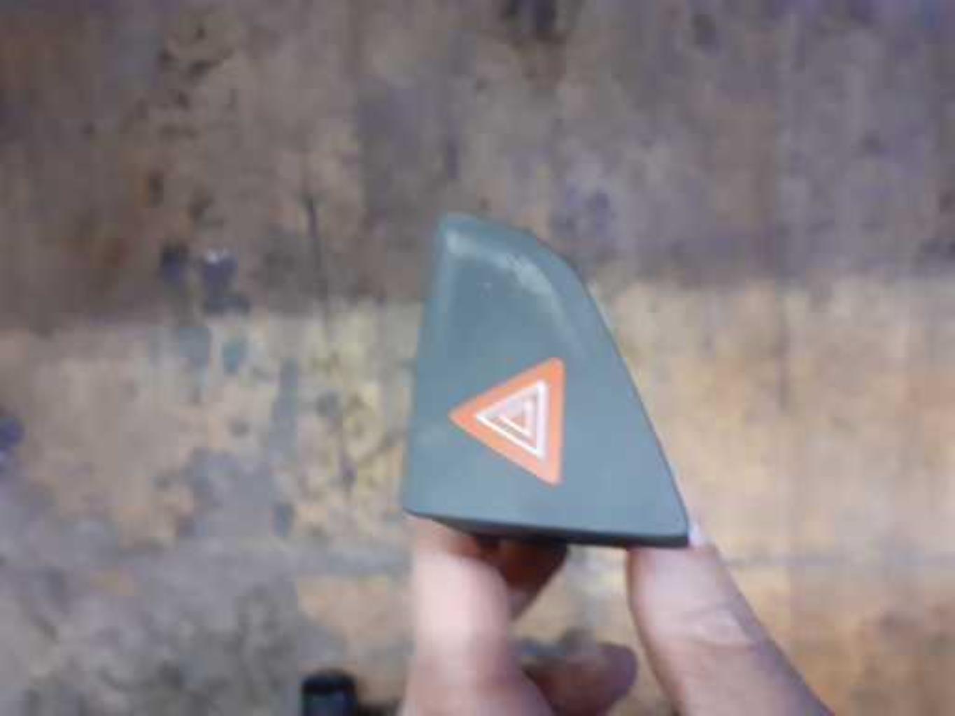 Bouton de warning CITROEN C5 2 Diesel - 1
