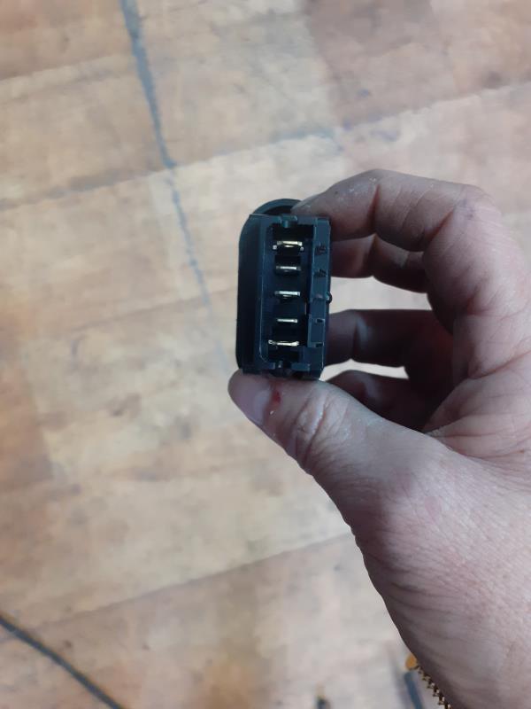 Bouton/Interrupteur DACIA SANDERO 1 Diesel - 1