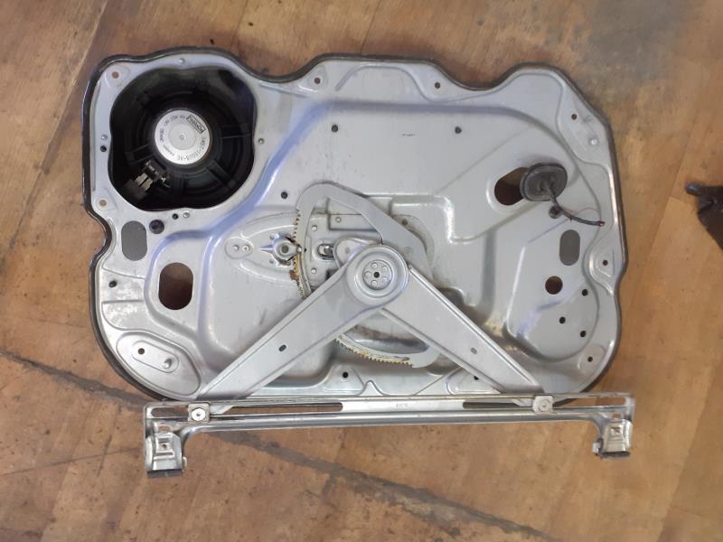 Leve vitre electrique avant gauche FORD FOCUS 2 PHASE 2 Diesel - 1