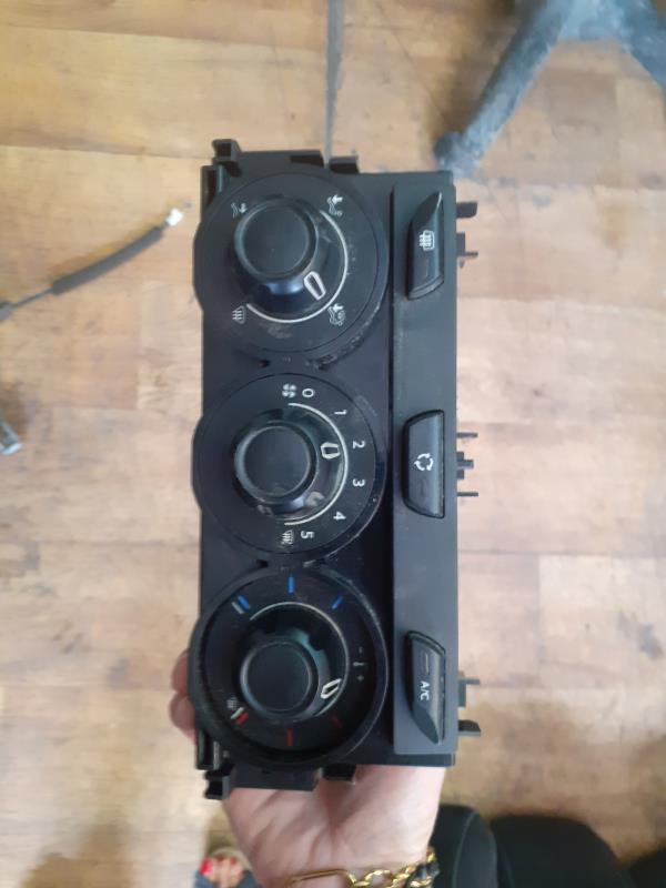 Commande chauffage CITROEN C3 2 PHASE 1 Diesel - 1