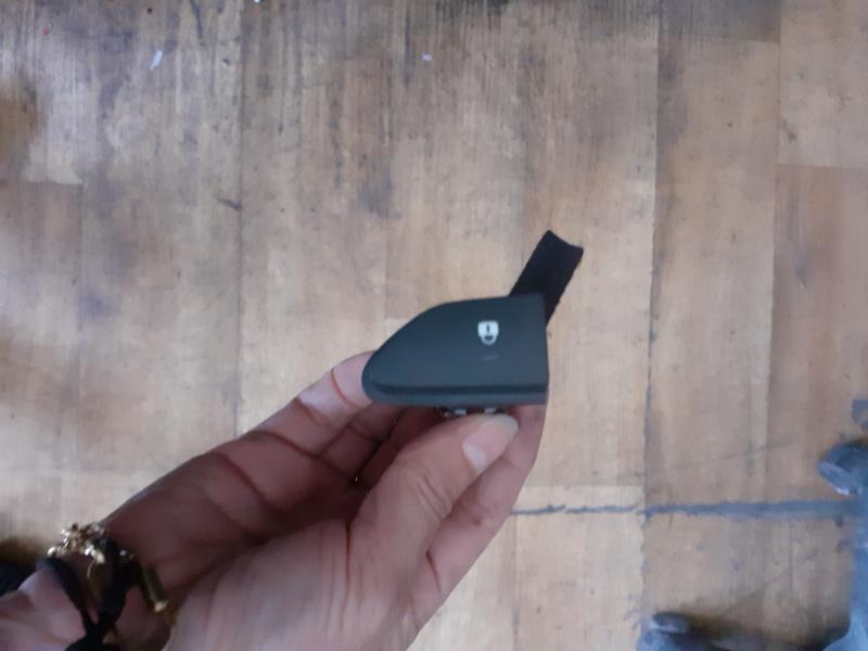 Bouton/Interrupteur RENAULT CLIO 4 PHASE 1 Diesel - 1