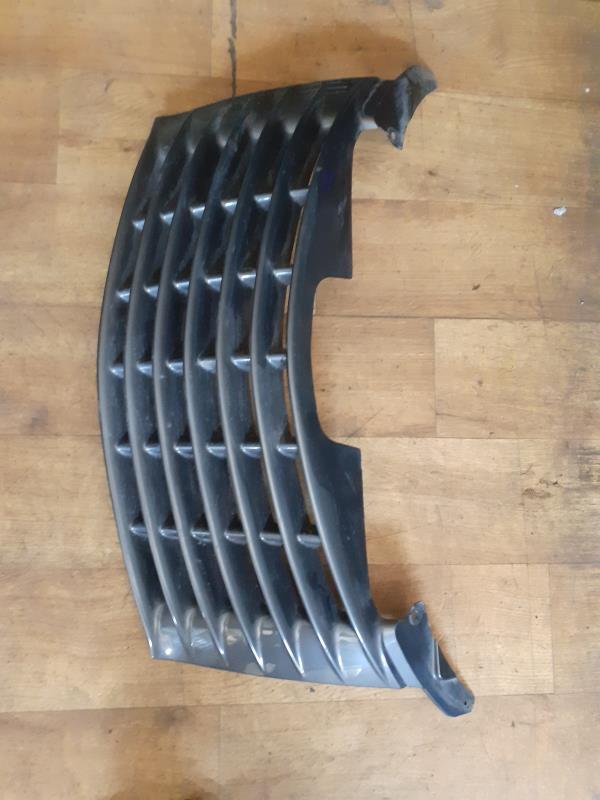 Calandre CHRYSLER PT CRUISER PHASE 1 BREAK Essence - 1